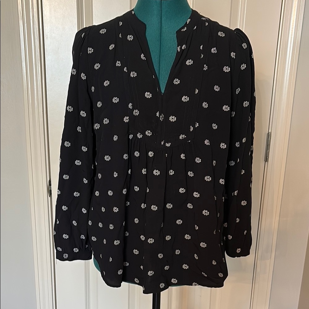 LOFT Black and White Floral Blouse